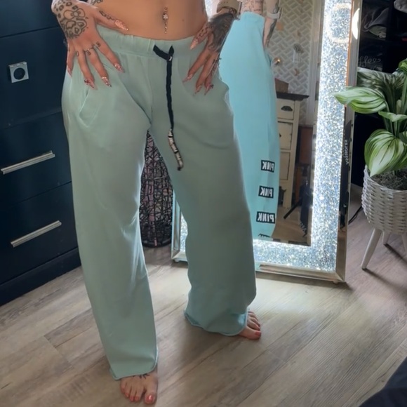 Victoria’s Secret PINK Boyfriend Sweatpants - Picture 1 of 4